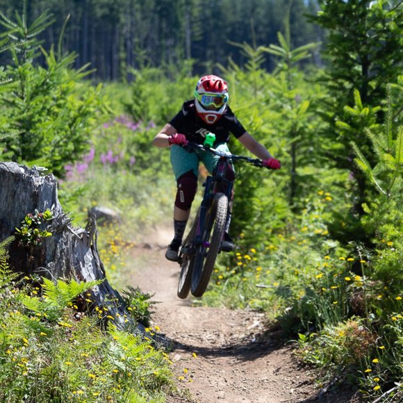 Meet your Posher, Kat - Picture 2 of 2